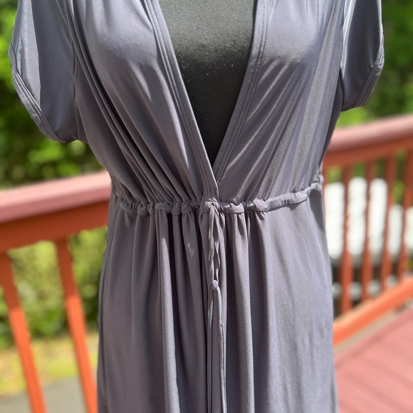 MAGIC SUIT GRAY WOMENS COVERUP WITH HOOD SIZE MEDIUM - Picture 5 of 11